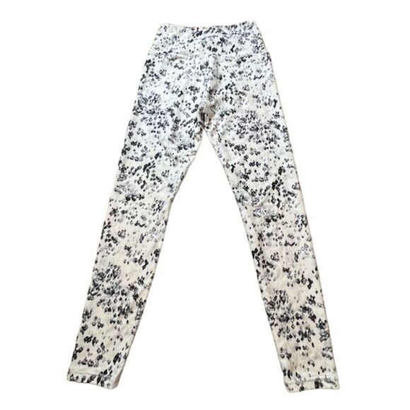 Balance Collection Women's Leggings White with Black Gray Geo Print Size Medium - Picture 6 of 10
